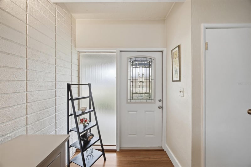 6134 Hampton Dr, St Petersburg, FL 33710