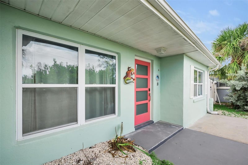 15812 3rd St, Redington Beach, FL 33708