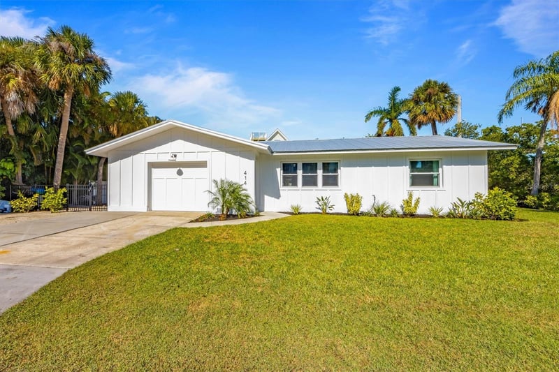 414 79th St, Holmes Beach, FL 34217