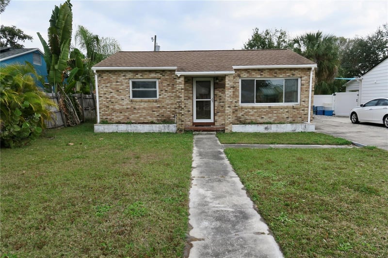 2654 Miriam St, Gulfport, FL 33711