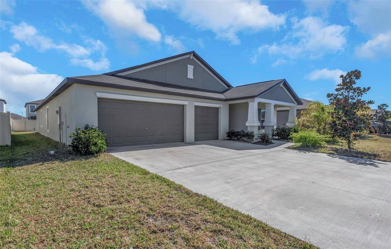 16612 Carlton Pond St, Wimauma, FL 33598