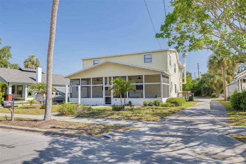 220 Scotland St, Dunedin, FL 34698