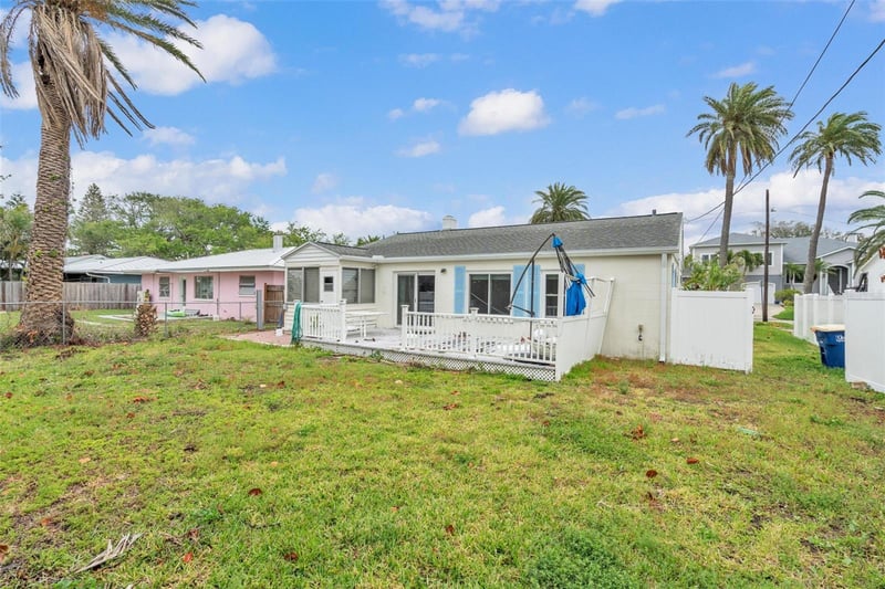 752 Lantana Ave, Clearwater Beach, FL 33767