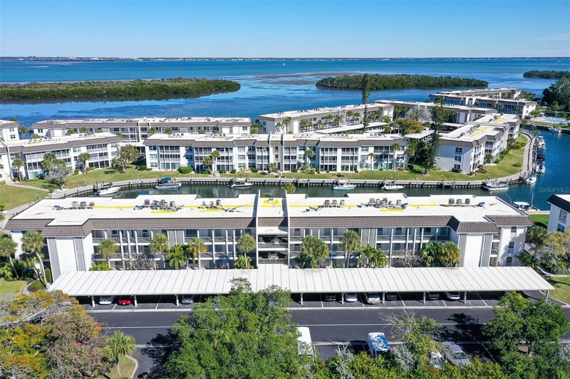 4360 Chatham Dr #305, Longboat Key, FL 34228