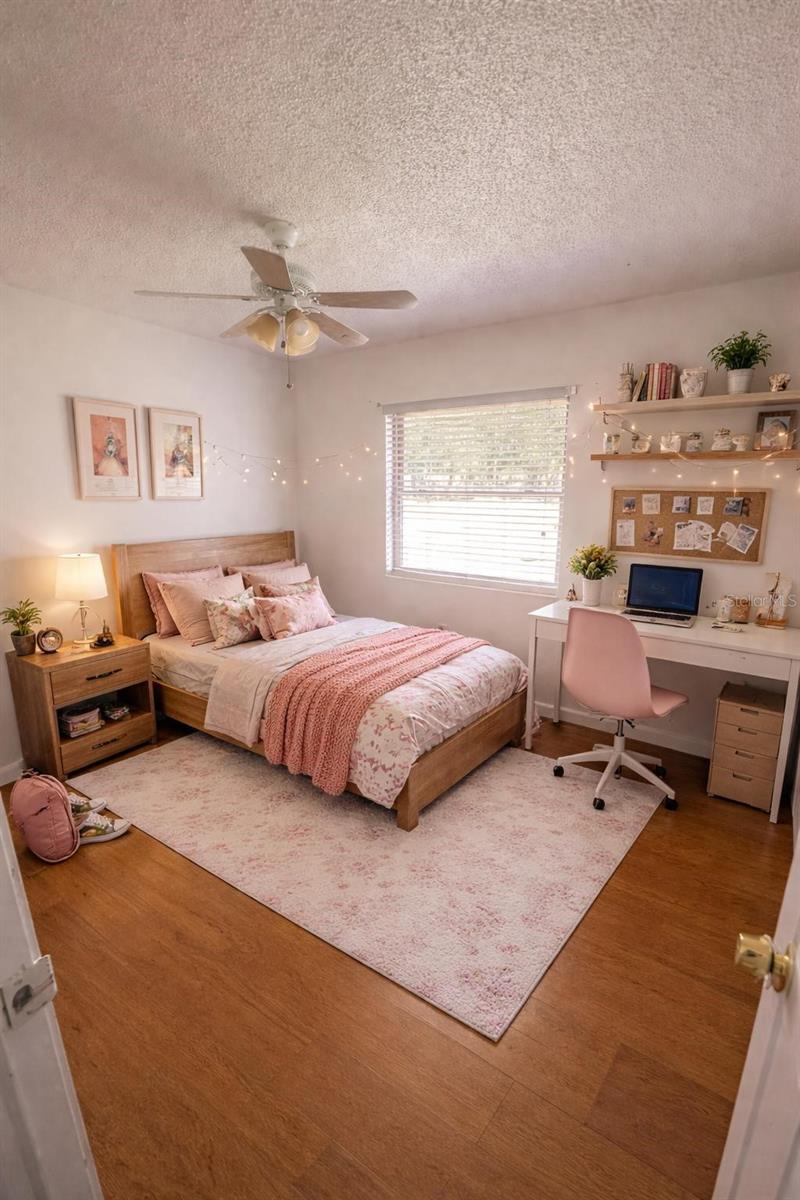 5020 Pine St, Seffner, FL 33584