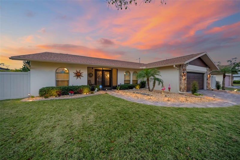 8465 Cypress Lake Cir, Sarasota, FL 34243