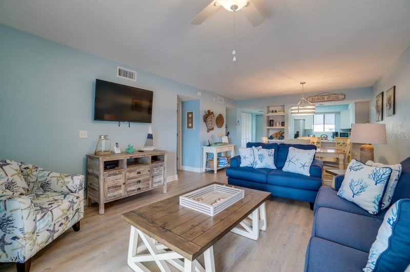 1801 Gulf Dr #211, Bradenton Beach, FL 34217