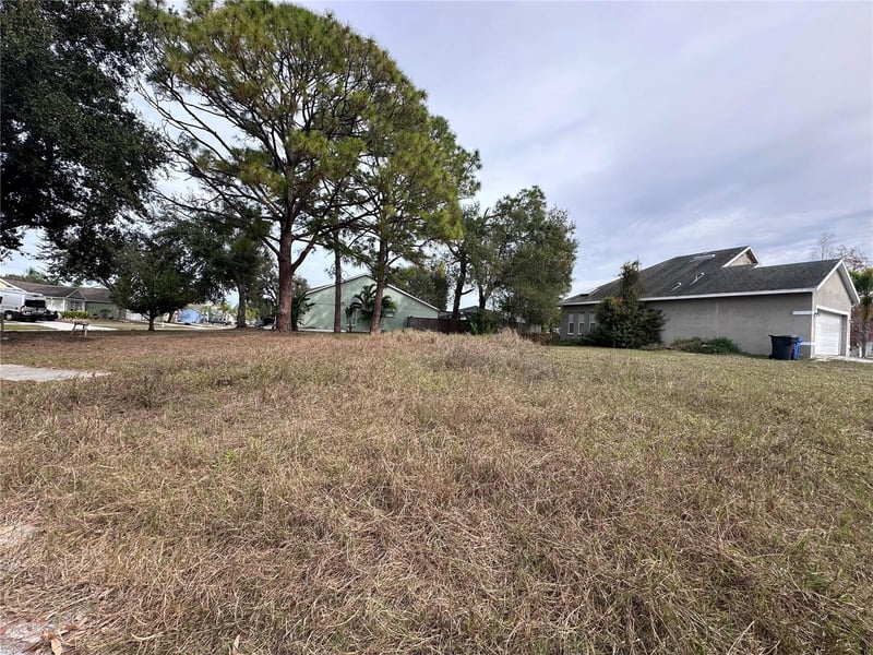 236 Lookout Dr, Apollo Beach, FL 33572