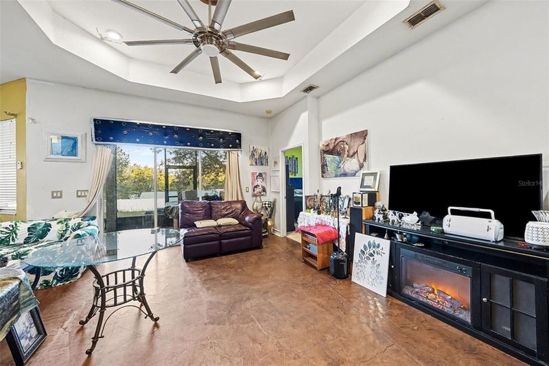 37110 Highland Bluff Cir, Dade City, FL 33523