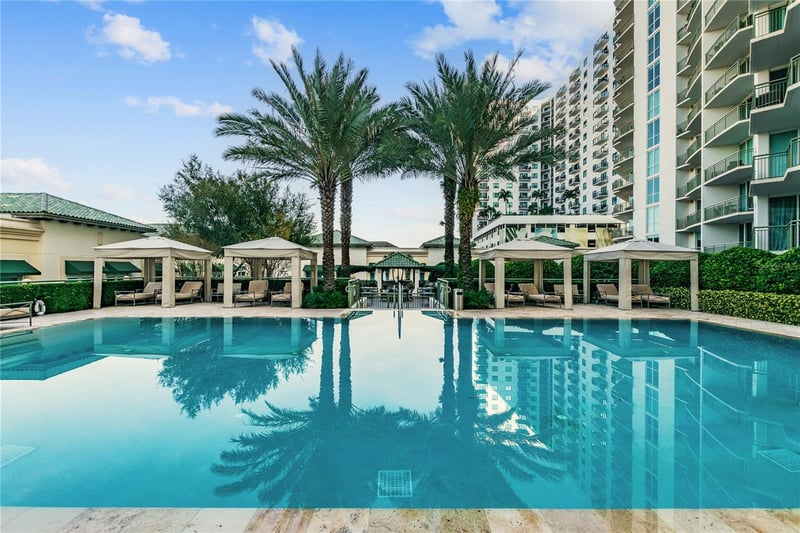 450 Knights Run Ave #411, Tampa, FL 33602