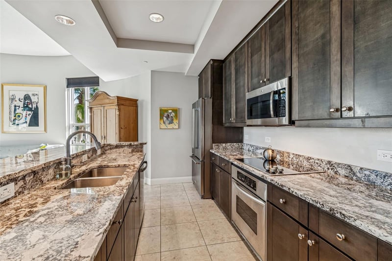 450 Knights Run Ave #411, Tampa, FL 33602