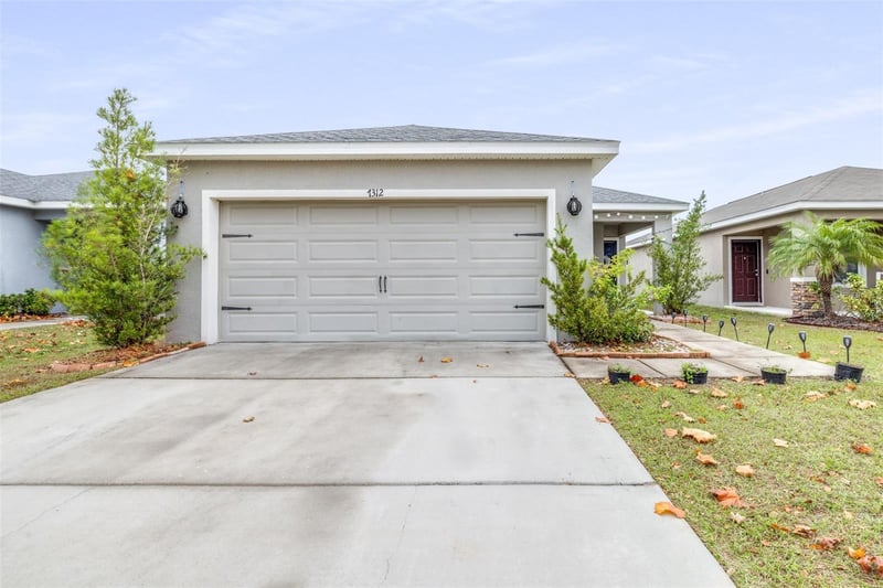 7312 Indigo Oasis Ct, Gibsonton, FL 33534