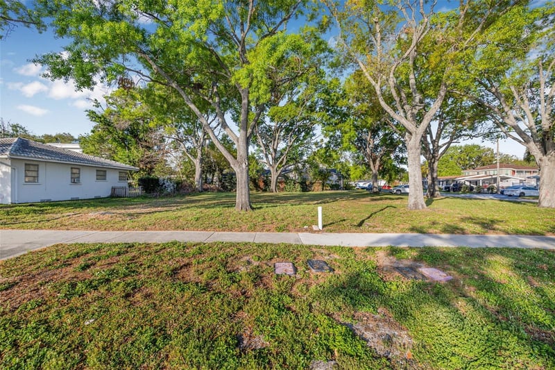 604 Channel Dr, Tampa, FL 33606