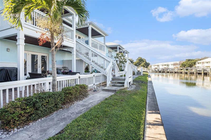 5176 Salmon Dr #D, St Petersburg, FL 33705