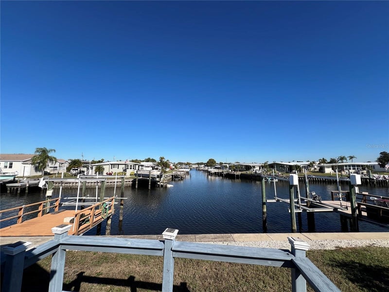 217 Mount Isle Ave #197, St Petersburg, FL 33702