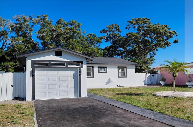 3135 33rd Ave, St Petersburg, FL 33713