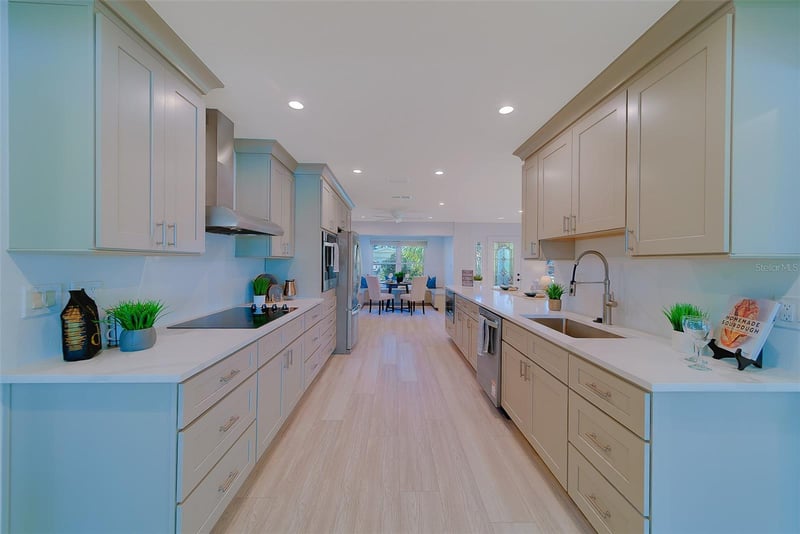 207 Midway ISLAND, Clearwater Beach, FL 33767