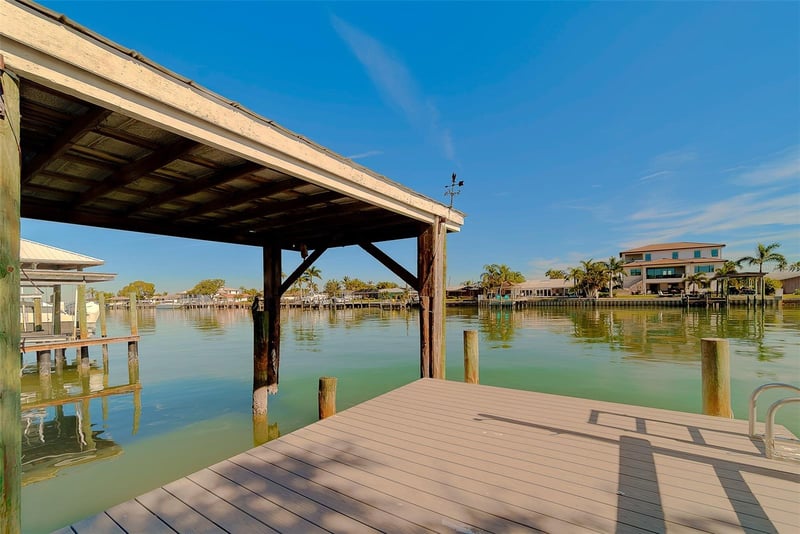 207 Midway ISLAND, Clearwater Beach, FL 33767