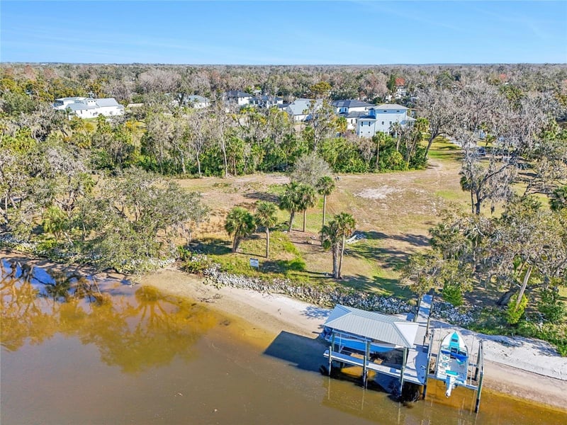 8353 Alafia Pointe Dr, Riverview, FL 33578