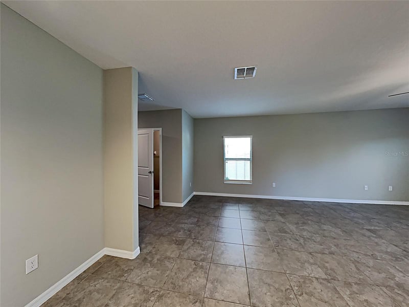5125 White Chicory Dr, Ruskin, FL 33570