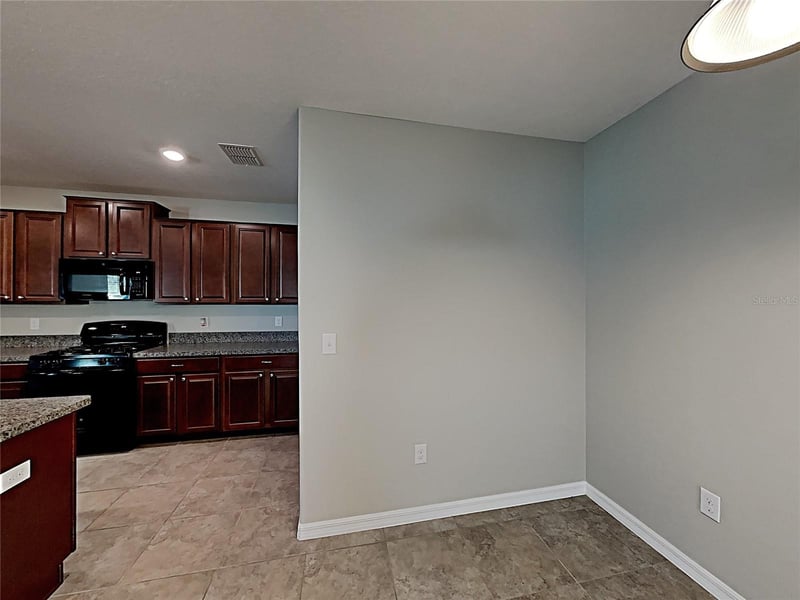 5125 White Chicory Dr, Ruskin, FL 33570