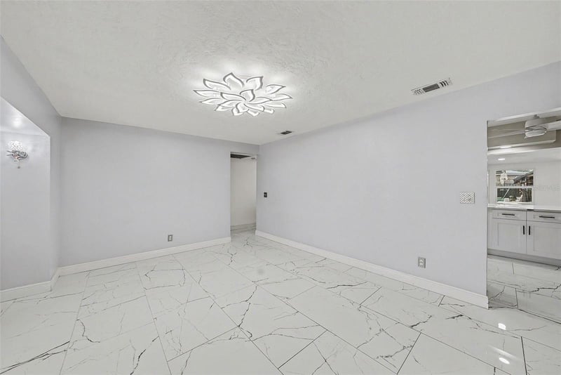 2910 Burke St, Tampa, FL 33614