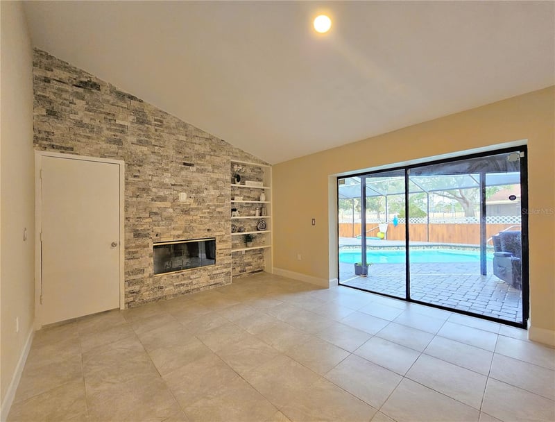 12940 Prestwick Dr, Riverview, FL 33579