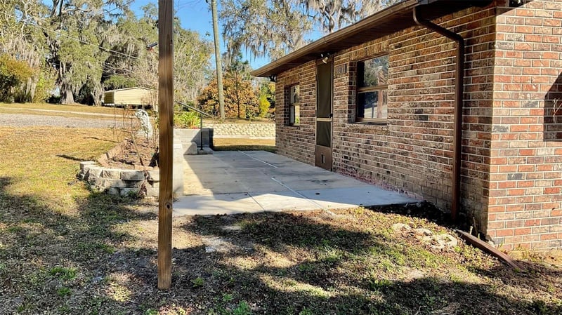 13216 Curley Rd, Dade City, FL 33525