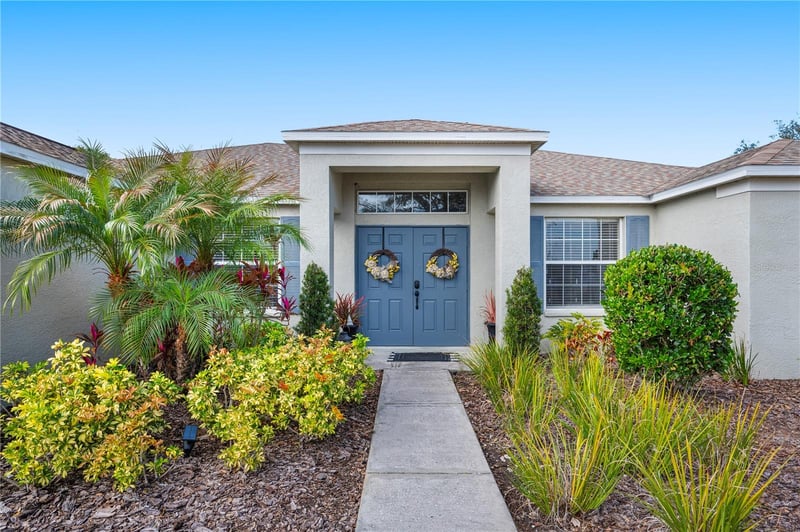 4403 Avondale Groves St, Plant City, FL 33567