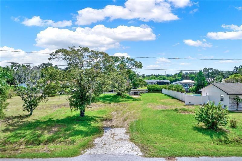 9924 Peninsular Dr, Gibsonton, FL 33534