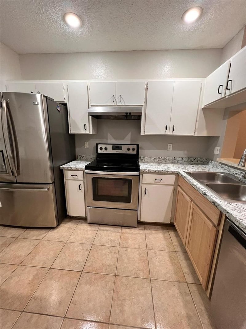 8674 Hunters Key Cir, Tampa, FL 33647