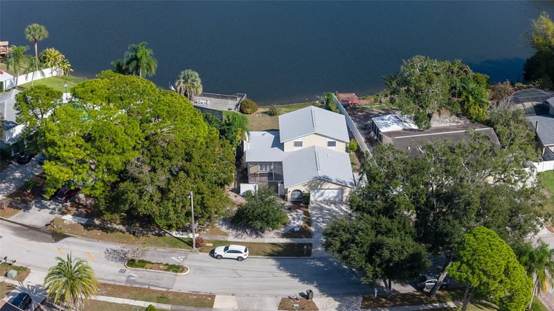 6809 Twelve Oaks Blvd, Tampa, FL 33634