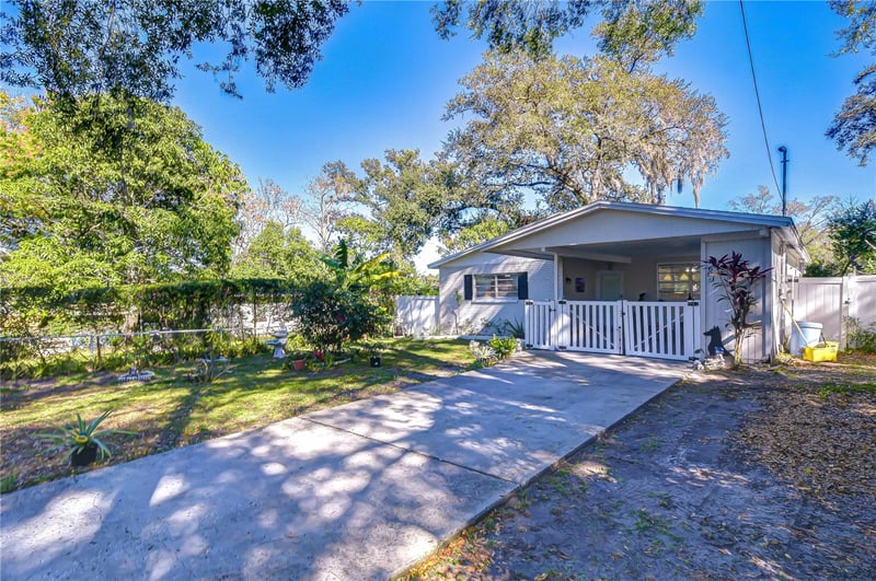 8609 29th St, Tampa, FL 33604