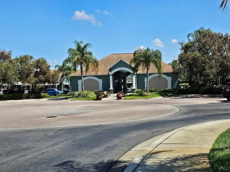 2053 Fluorshire Dr, Brandon, FL 33511