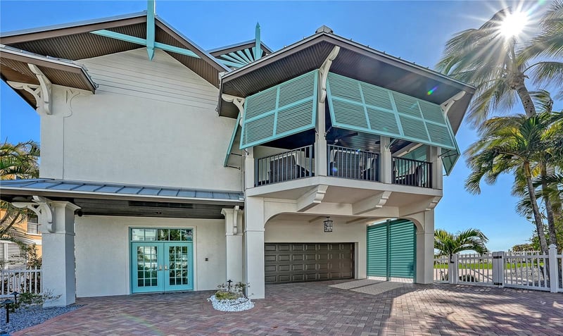 95 52nd St, Holmes Beach, FL 34217