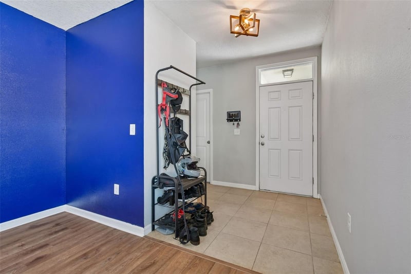 10104 Hawk Storm Ave, Tampa, FL 33610