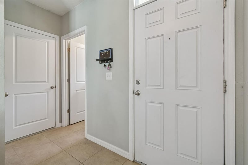 10104 Hawk Storm Ave, Tampa, FL 33610