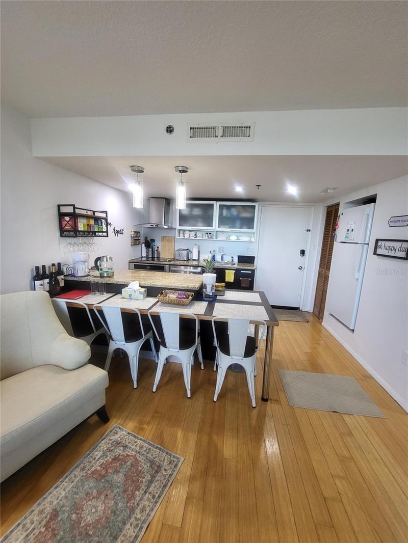 701 Madison Ave #414, Clearwater, FL 33756