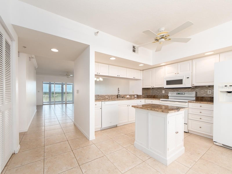 6550 Shoreline Dr #7502, St Petersburg, FL 33708