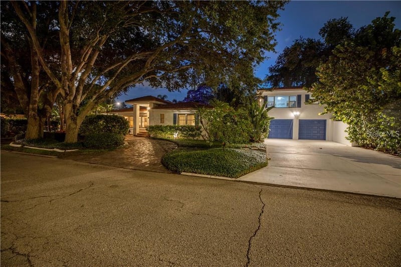 2200 2nd St, St Petersburg, FL 33704