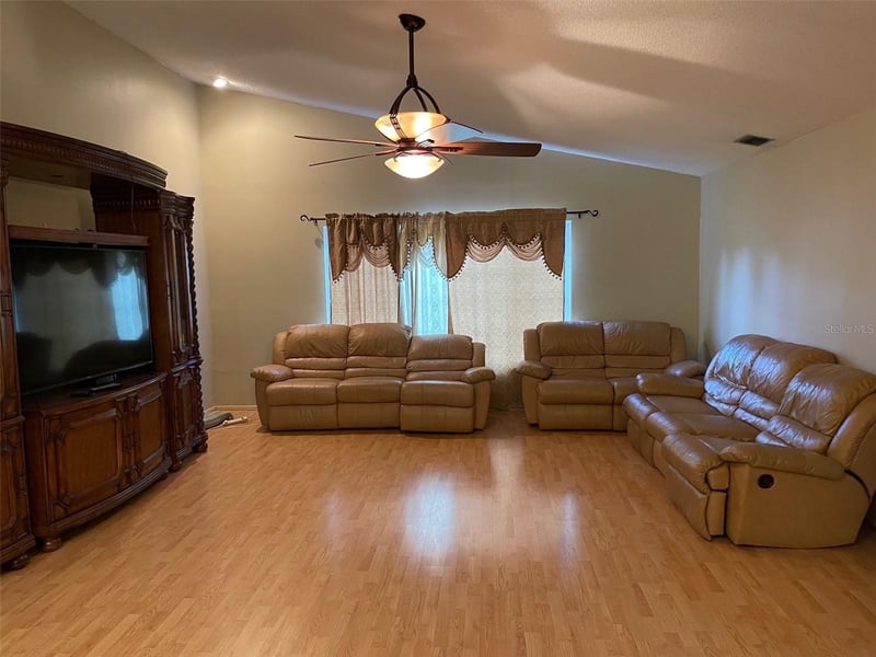 6336 Wooden St, New Port Richey, FL 34653