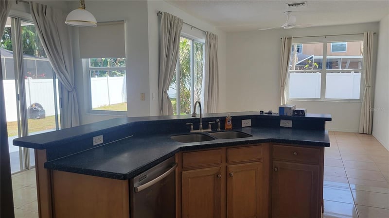 11213 Sailbrooke Dr, Riverview, FL 33579