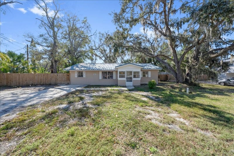 205 2nd Ave, Ruskin, FL 33570