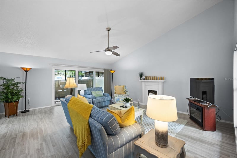 1554 Glen Ct #A, Dunedin, FL 34698