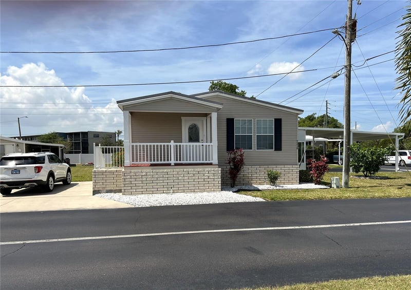 7316 Americana Dr #146, St Petersburg, FL 33702