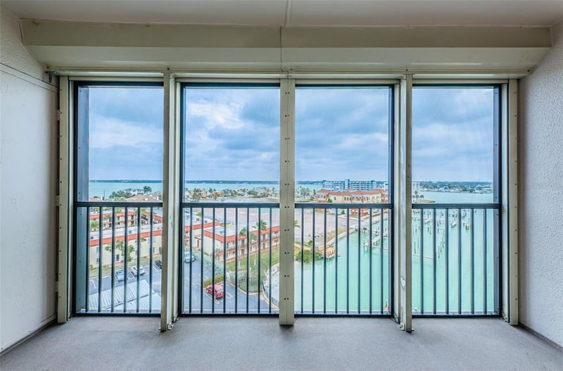 10355 Paradise Blvd #711, Treasure Island, FL 33706
