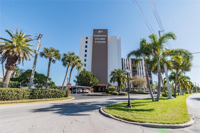 10355 Paradise Blvd #711, Treasure Island, FL 33706