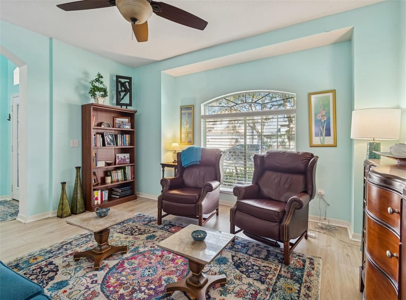 18922 Fishermans Bend Dr, Lutz, FL 33558