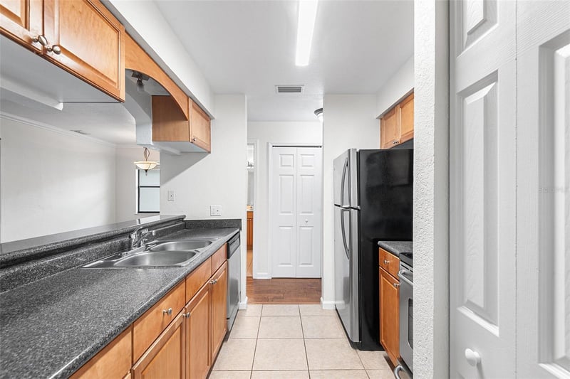 12293 Sailwinds Dr #207, Largo, FL 33773