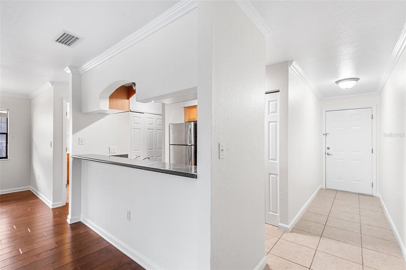 12293 Sailwinds Dr #207, Largo, FL 33773